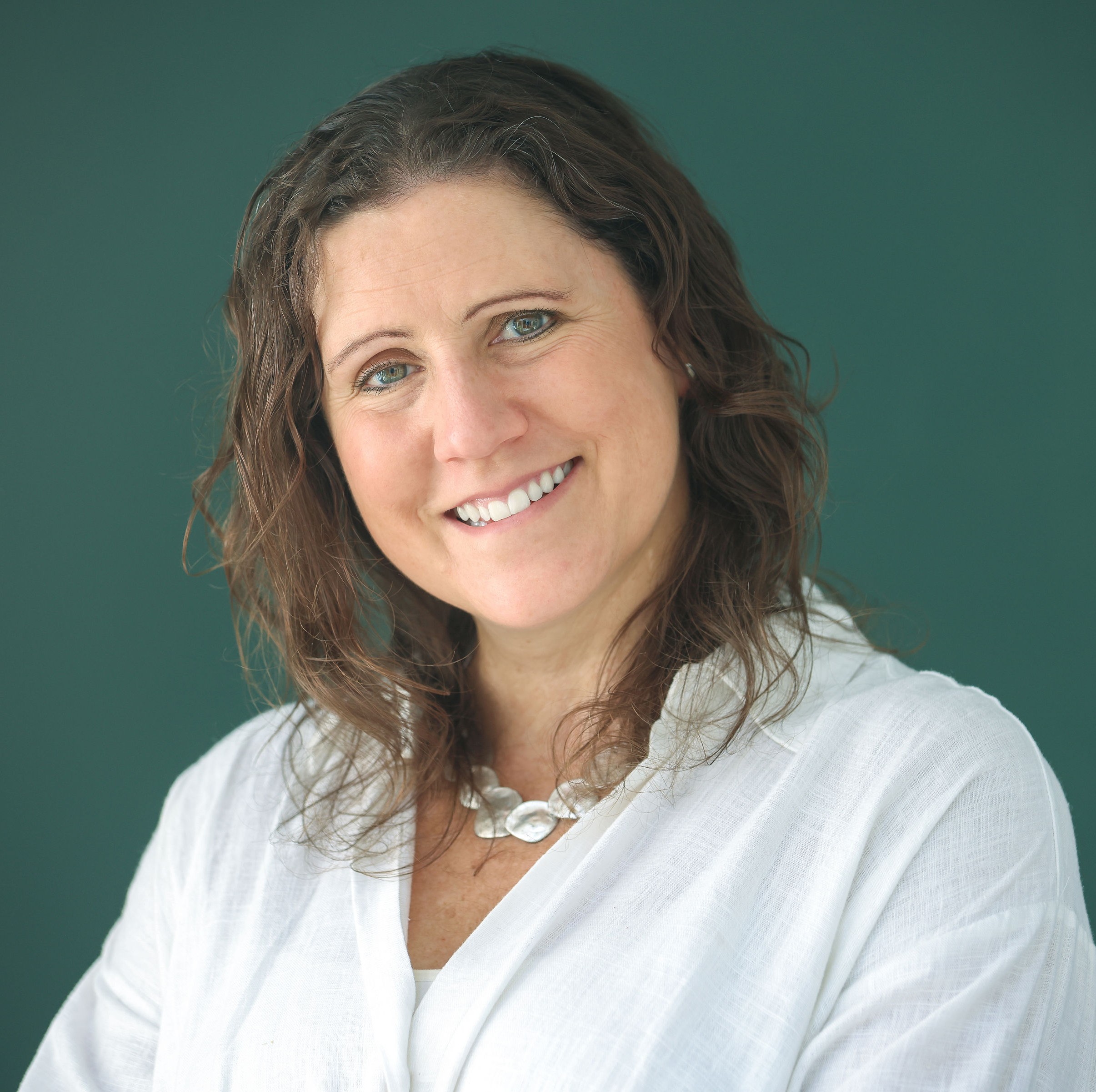 headshot of Juliet Valdinger