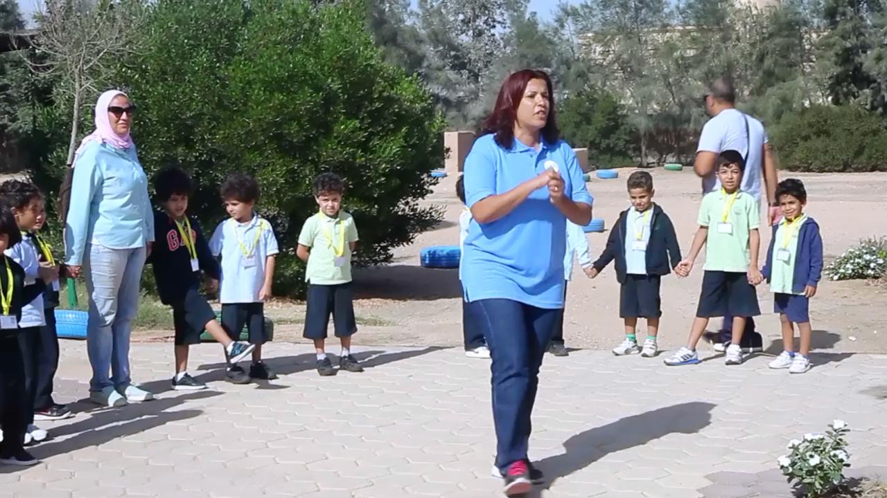 Sally Bahgat speaks to kids at Oasis Community Center