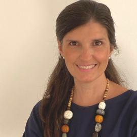 danielle fiabane headshot